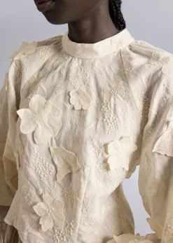 New & Other Stories Blouse Courte à Motifs Floraux Appliqués