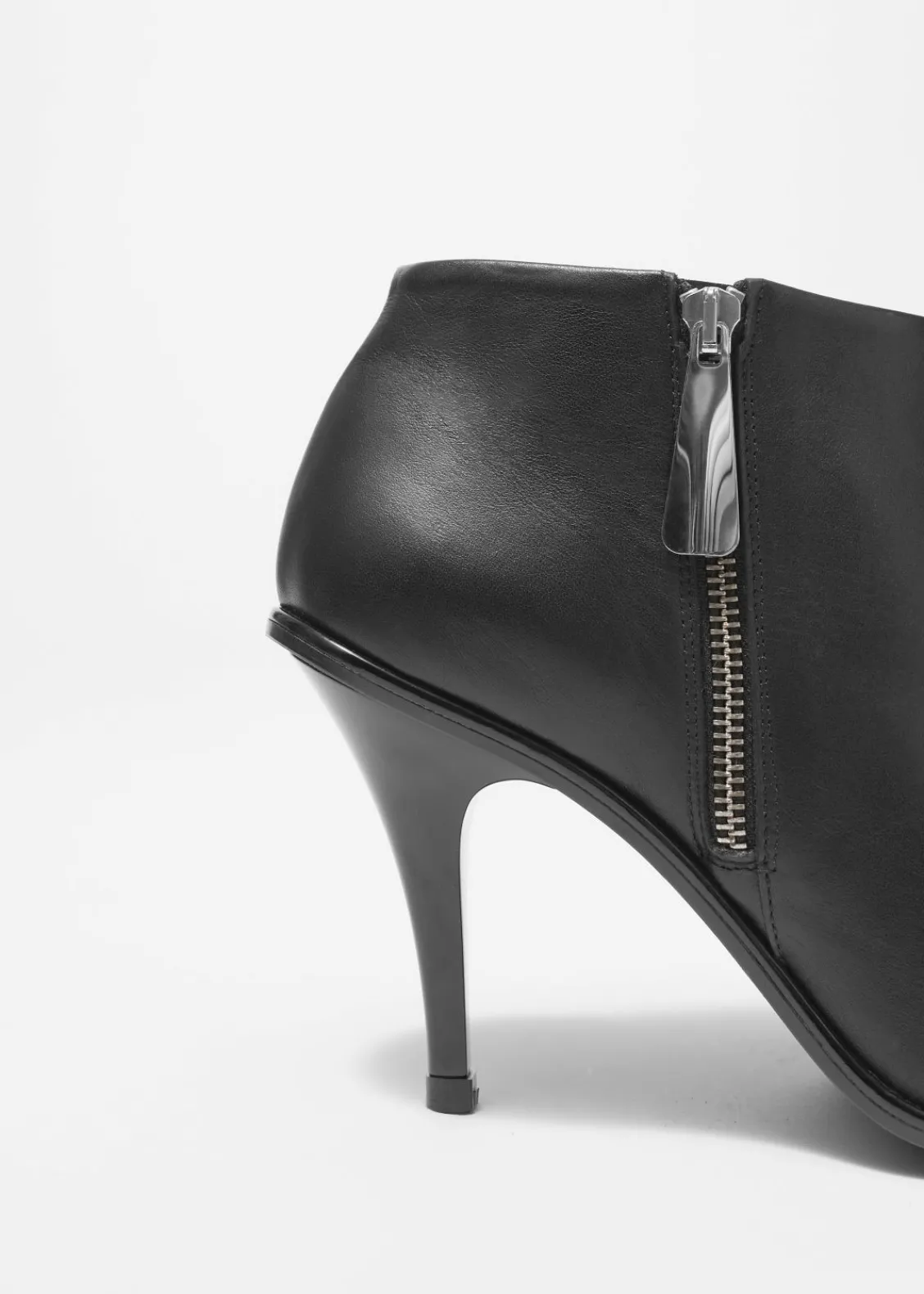 Cheap & Other Stories Bottines à Bouts Carrés Noir