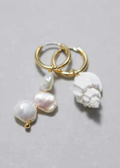 Cheap & Other Stories Boucles D’oreilles Coquillage