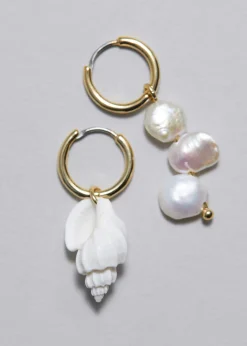 Cheap & Other Stories Boucles D’oreilles Coquillage
