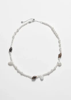 Discount & Other Stories Collier à Perles Et Coquillages Ivoire