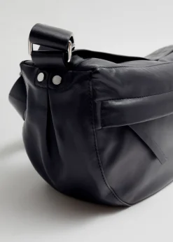 Online & Other Stories Grand Sac à Bandoulière En Cuir Noir