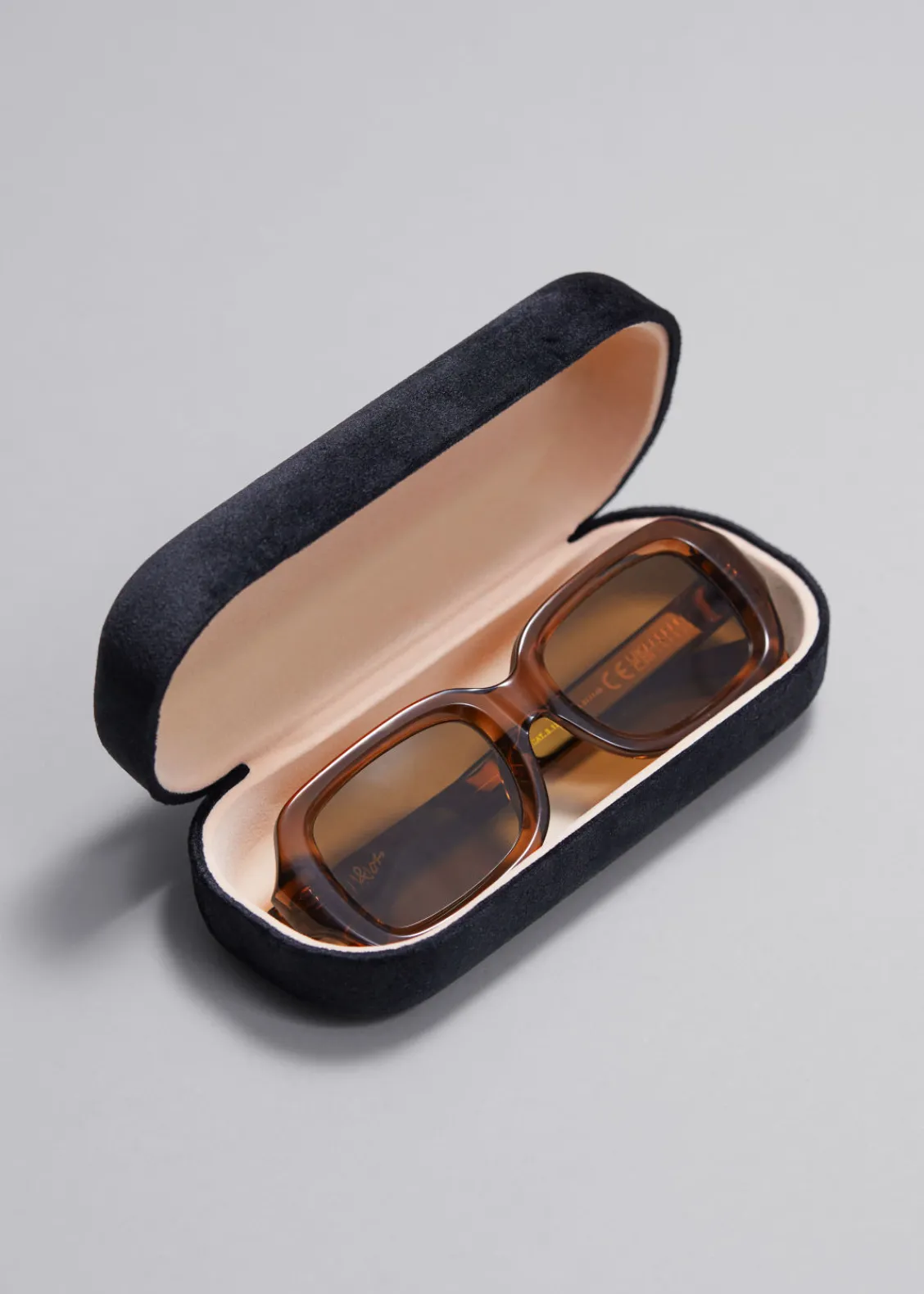 Discount & Other Stories Lunettes De Soleil Ovales Et Polarisées