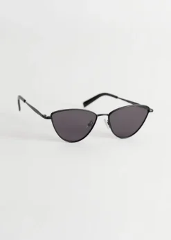 Cheap & Other Stories Lunettes De Soleil Yeux De Chat Monture Métallique