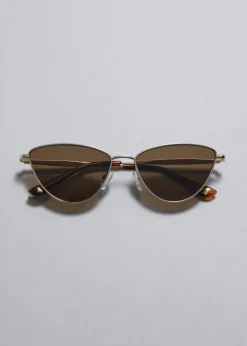 Cheap & Other Stories Lunettes De Soleil Yeux De Chat Monture Métallique