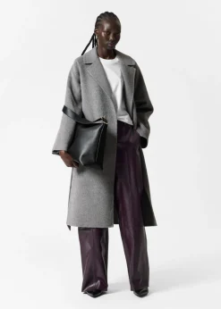 Outlet & Other Stories Manteau Ceinturé
