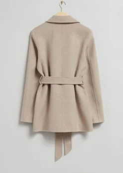 New & Other Stories Manteau Ceinturé Court Taupe