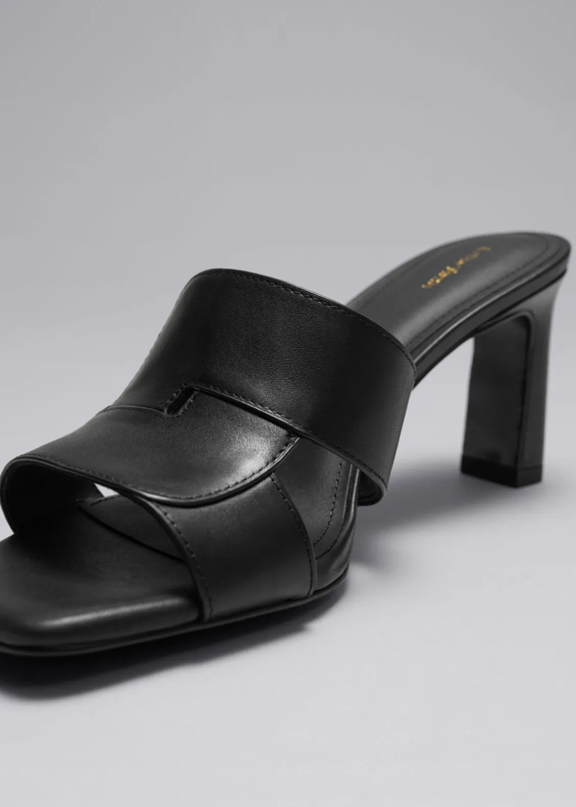 Hot & Other Stories Mules En Cuir à Talons Noir
