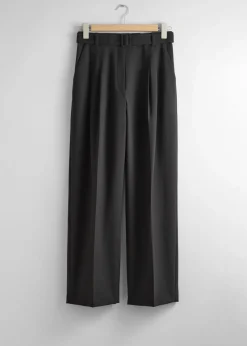 Cheap & Other Stories Pantalon Ceinturé Habillé Noir