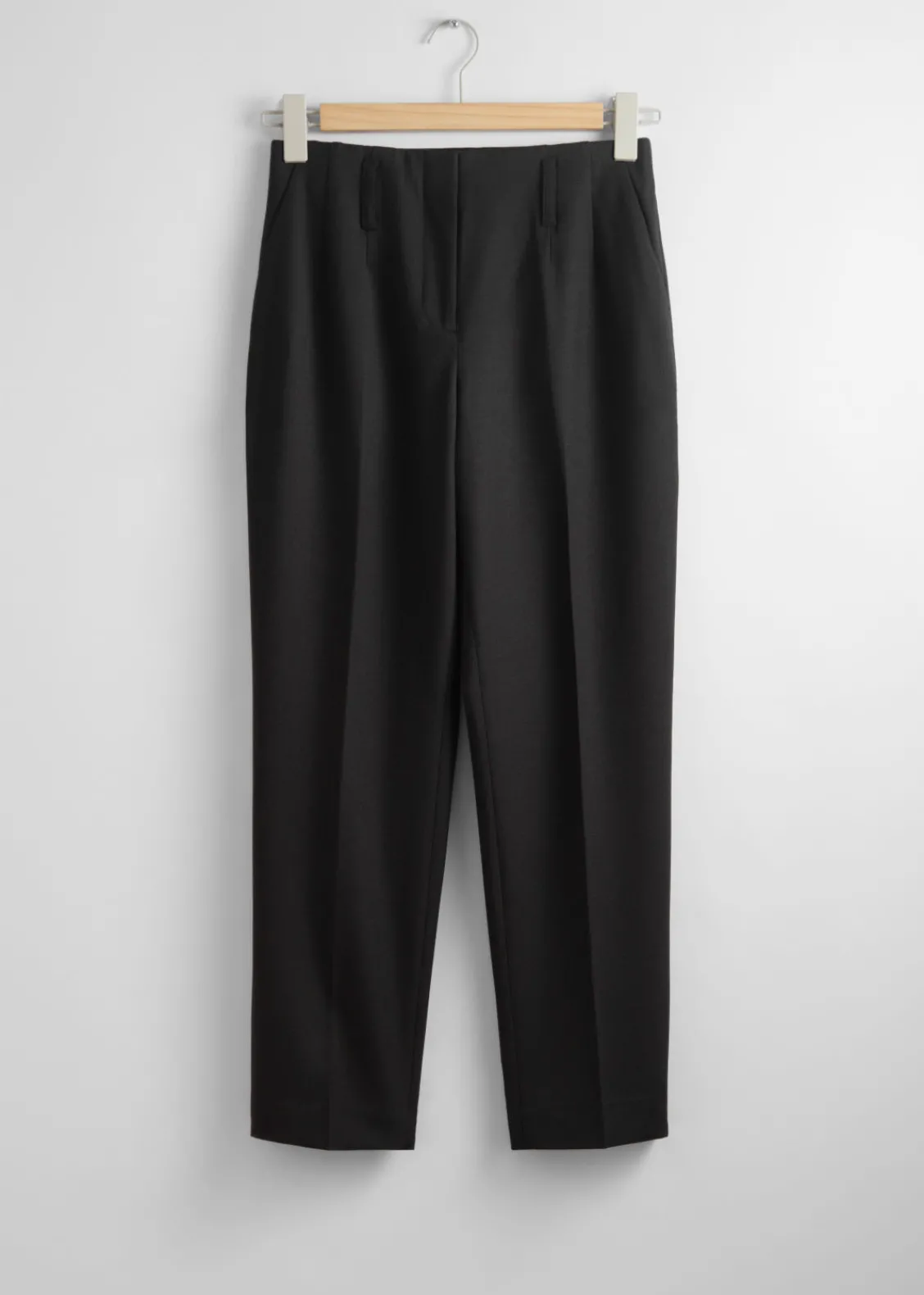 Store & Other Stories Pantalon Court Fuselé Noir