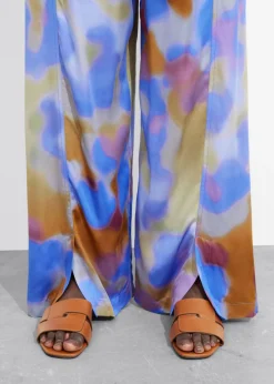 Best & Other Stories Pantalon Imprimé En Satin Imprimé bleu
