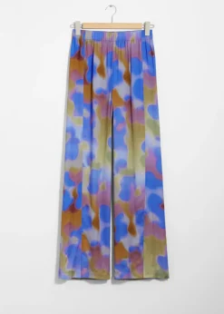 Best & Other Stories Pantalon Imprimé En Satin Imprimé bleu