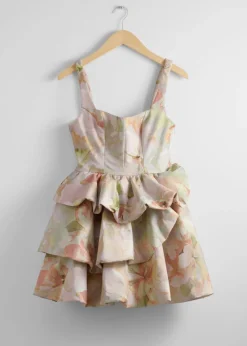 Best & Other Stories Robe Courte Boule à Plusieurs Niveaux Motifs fleuris roses