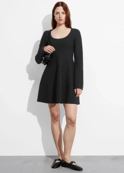 Fashion & Other Stories Robe Courte En Maille à Basque Noir