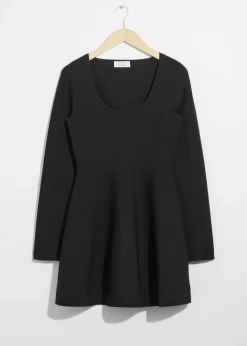 Fashion & Other Stories Robe Courte En Maille à Basque Noir