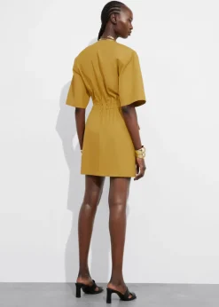 Clearance & Other Stories Robe Courte Utilitaire à Manches Courtes Moutarde