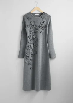 Flash Sale & Other Stories Robe Midi à Motifs Floraux Appliqués Gris