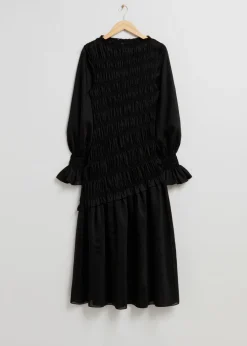 Sale & Other Stories Robe Midi à Smocks Noir