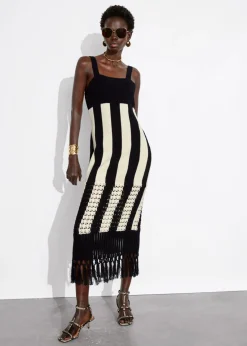 Cheap & Other Stories Robe Midi En Maille à Franges Noir/Blanc