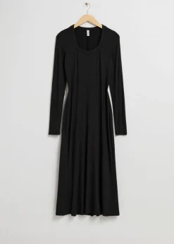 Hot & Other Stories Robe Midi Plissée Noir