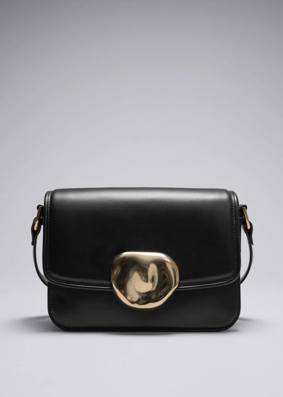 Outlet & Other Stories Sac En Cuir à Boucle Sculpturale