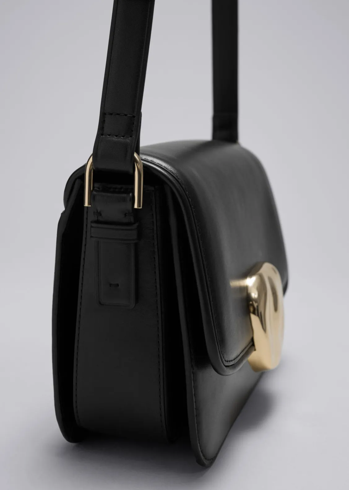Outlet & Other Stories Sac En Cuir à Boucle Sculpturale