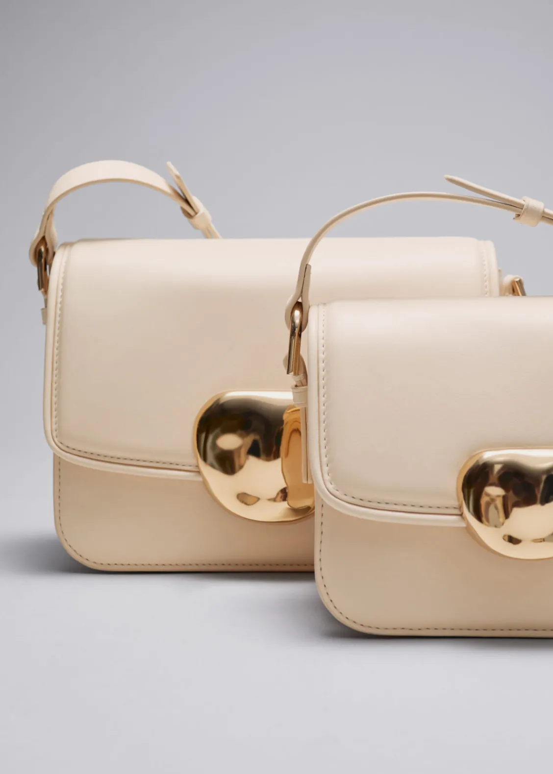Outlet & Other Stories Sac En Cuir à Boucle Sculpturale