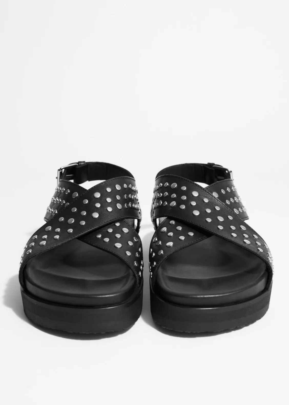 Clearance & Other Stories Sandales Cloutées En Cuir Noir
