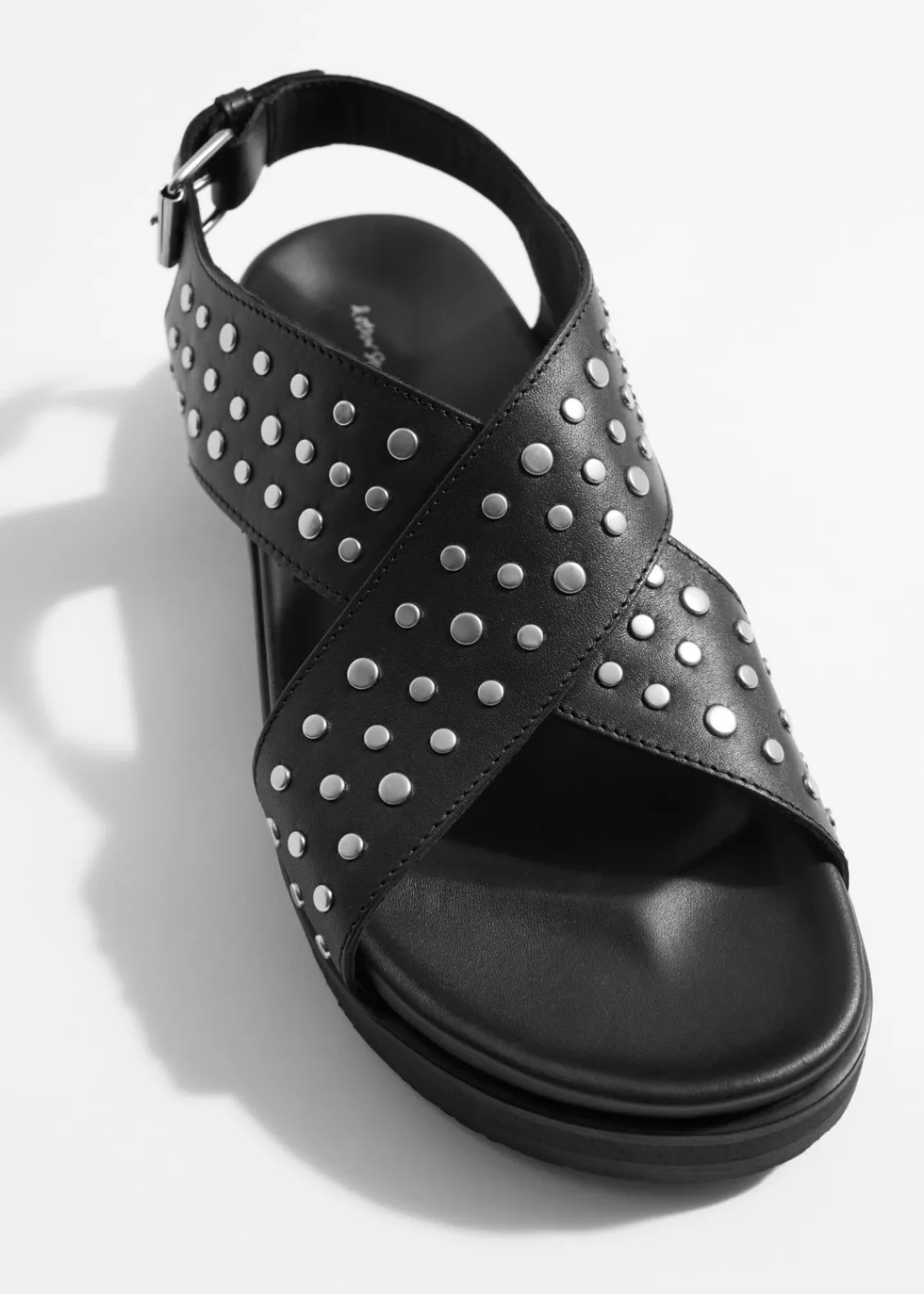Clearance & Other Stories Sandales Cloutées En Cuir Noir