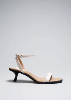 New & Other Stories Sandales En Cuir à Petits Talons