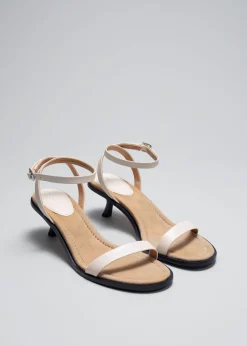 New & Other Stories Sandales En Cuir à Petits Talons