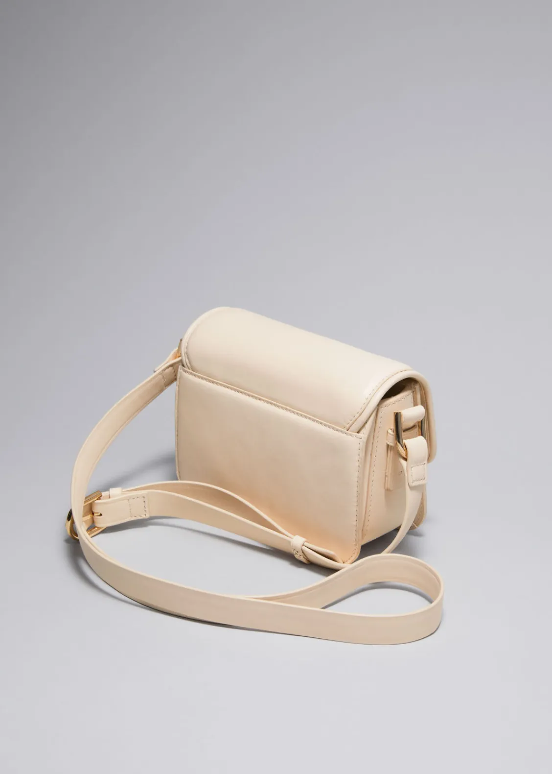 Best Sale & Other Stories Petit Sac En Cuir à Boucle Sculpturale Couleur crème