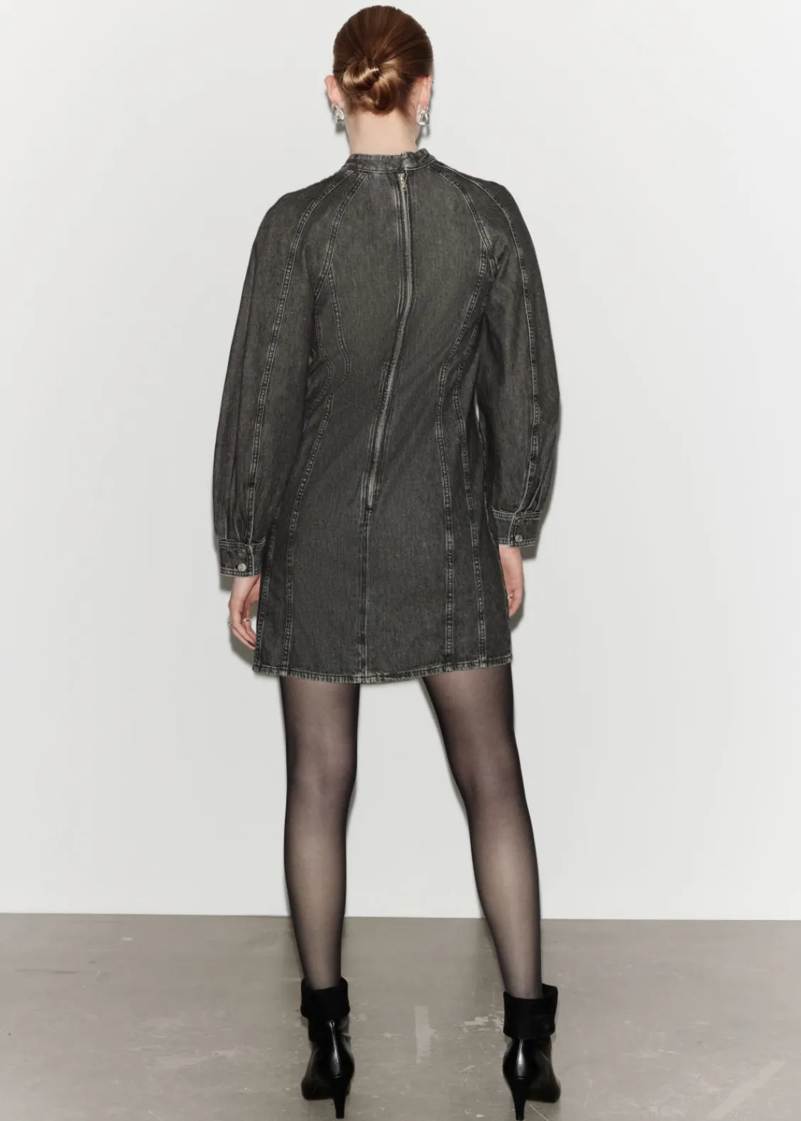 Best & Other Stories Robe Courte Ajustée En Denim Gris foncé